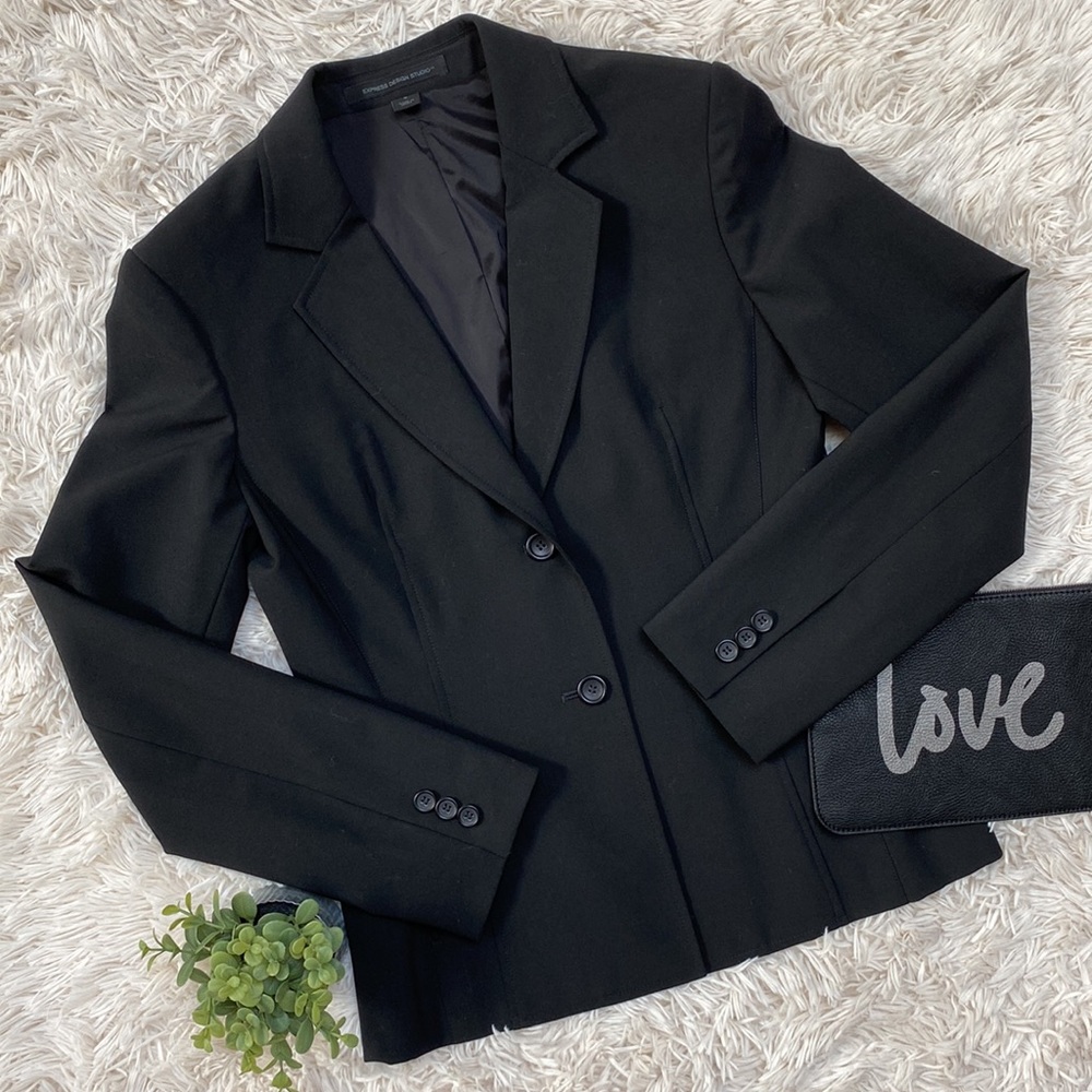 🎉HP🎉 Express Two Button Blazer 💗 Black